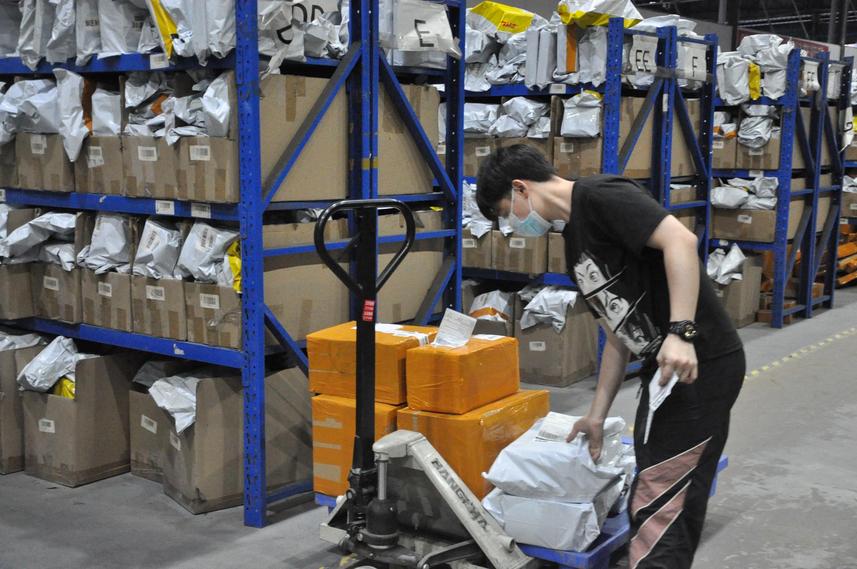 空运到加拿大需要多长时间？详细时效解析与影响因素