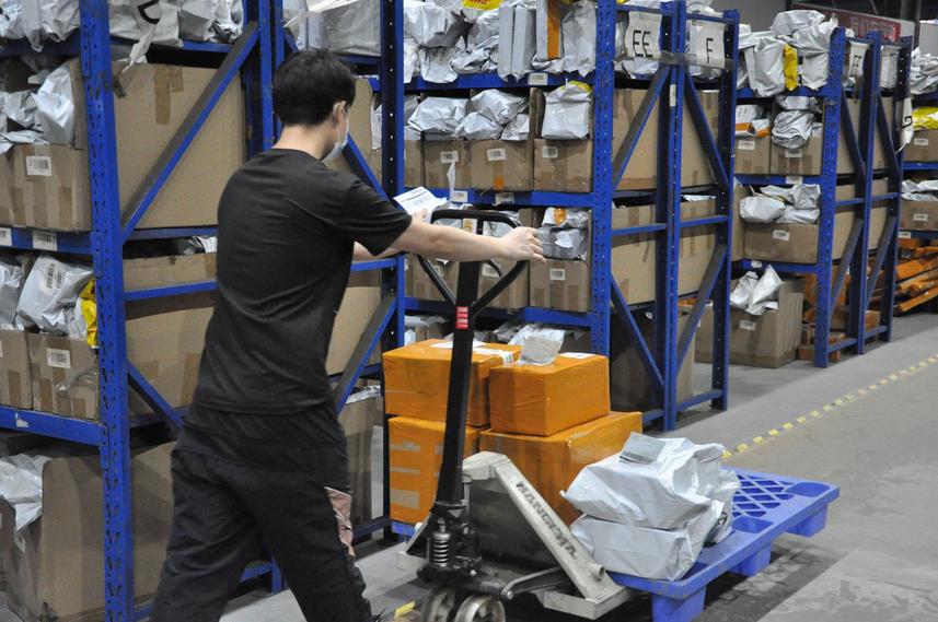 如何准确估算国际集运费用？以60公斤大件运往加拿大为例