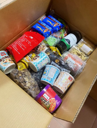 如何准确计算200斤货物通过国际集运寄往美国的费用？